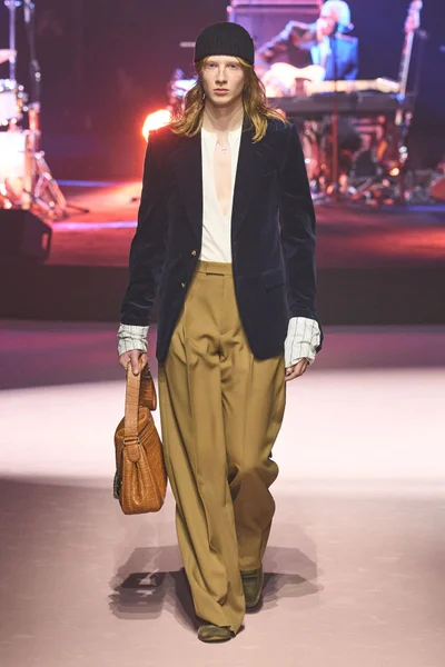 Look 21